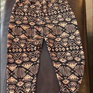 Tribal print Soft fabric medium weight leggings